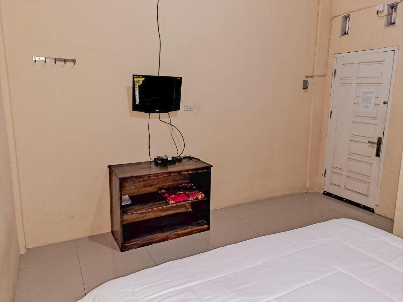 Oyo Life 93590 Penginapan Palapa 10 Syariah Bandar Lampung Exterior foto